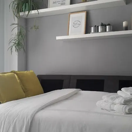 Sherryflat Caballeros - Parking Apartment *